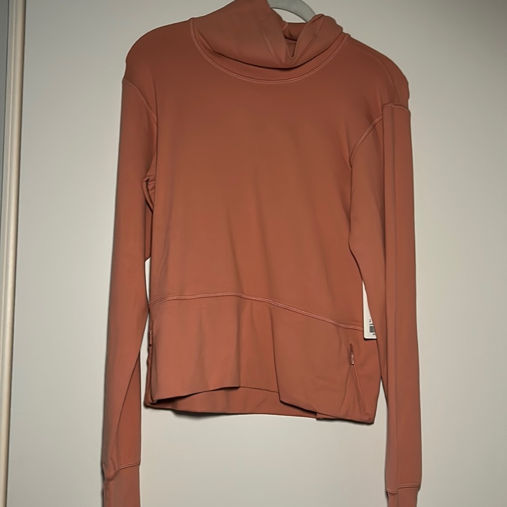 NWT Lululemon ready to rule pullover